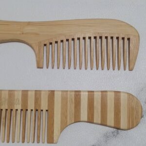 Peine de Bambu con Mango